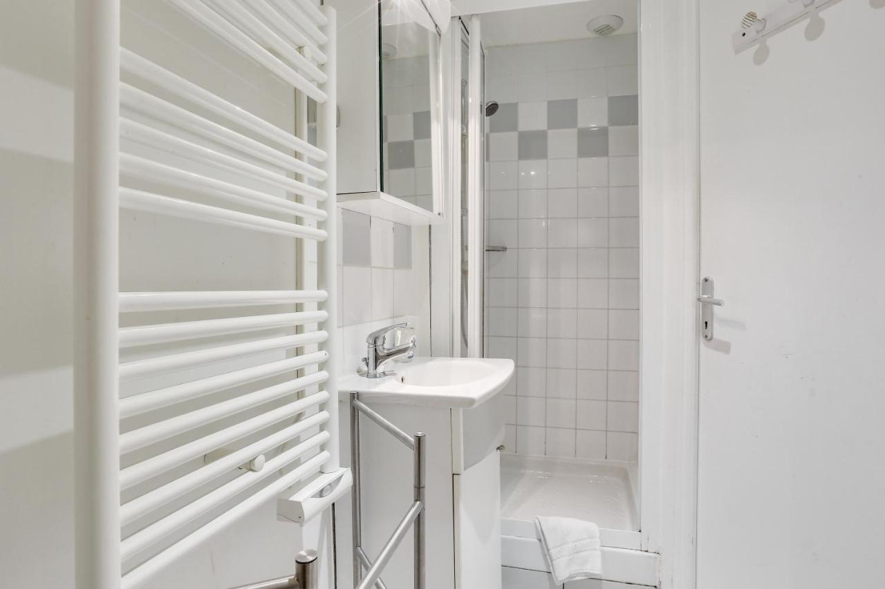 Comfortable Flat In The Middle Of ปารีส ภายนอก รูปภาพ